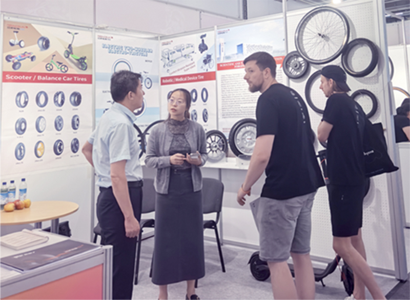 江昕科技專業(yè)團(tuán)隊(duì)亮相 2025歐洲國(guó)際自行車展